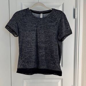 RARE Lululemon Women's Black Heathered Top size 6